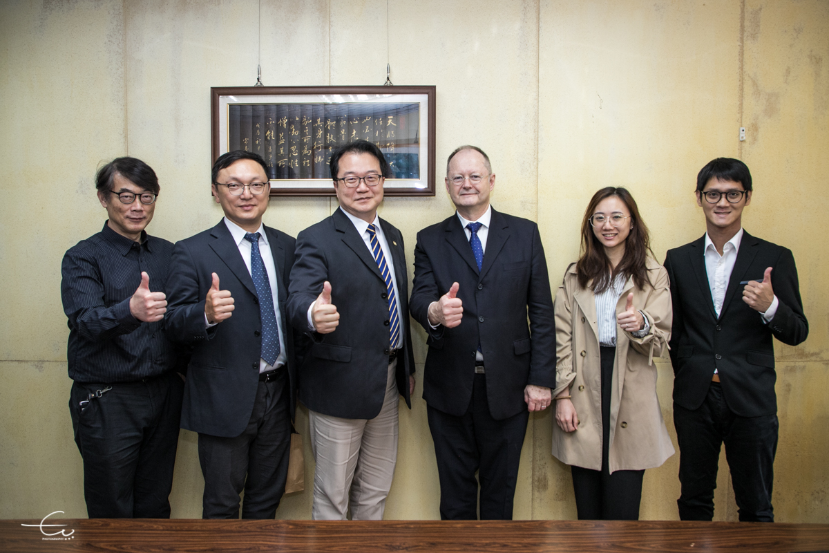【NEWS】Liaison Office of South Africa visits NTOU(Open new window)